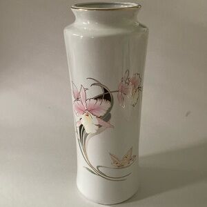 Vintage Seizan 10 3/4" Tall Floral Vase White with Flowers & Butterflies